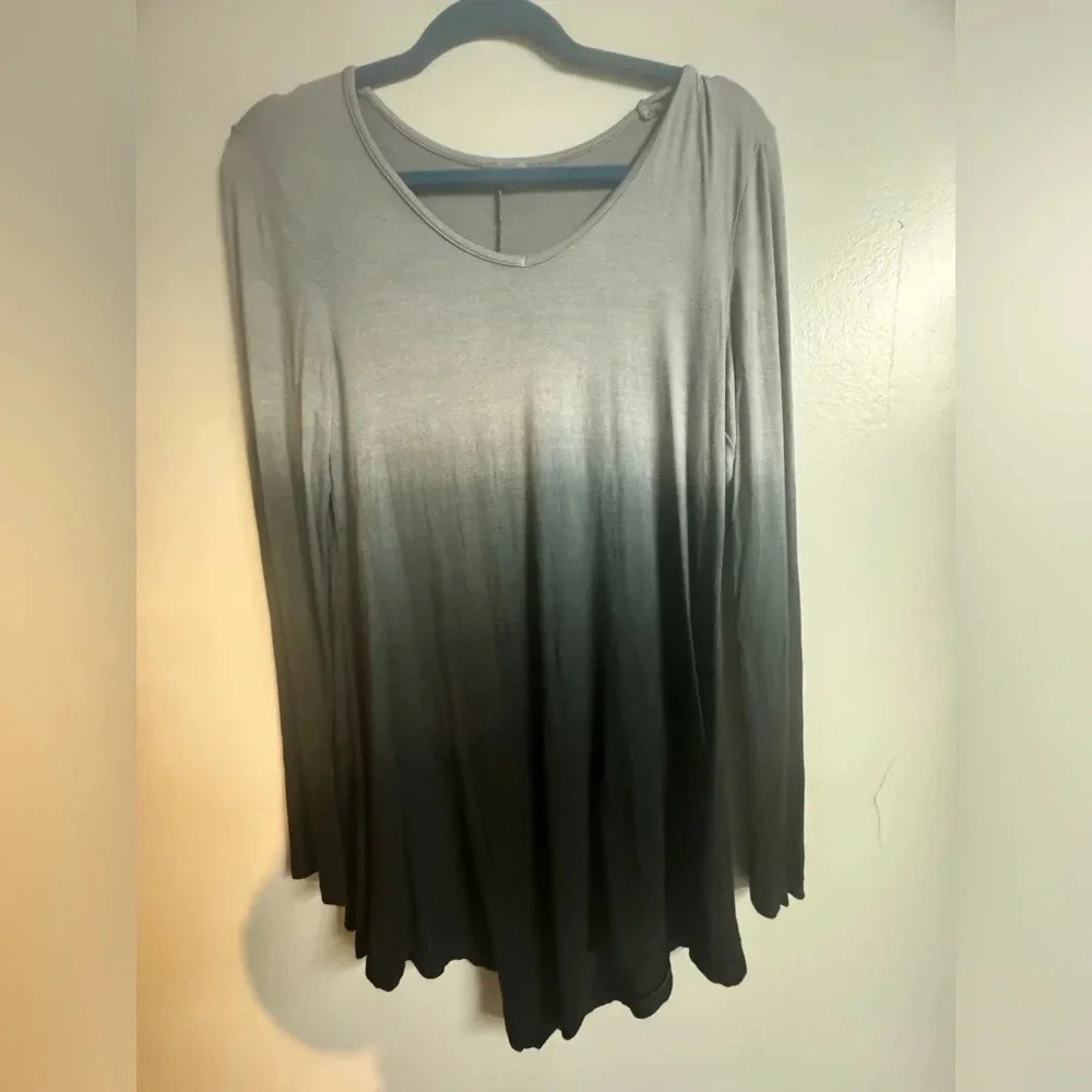 Women's Ombre Long-Sleeve Swing Top - Gray to Black